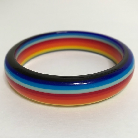 Vintage Jewelry - Vintage Lucite Bangle Bracelet Rainbow Pattern